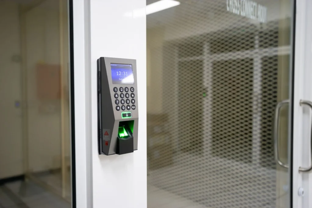 7 Break-Glass Cloud Access Controls That Keep You Online